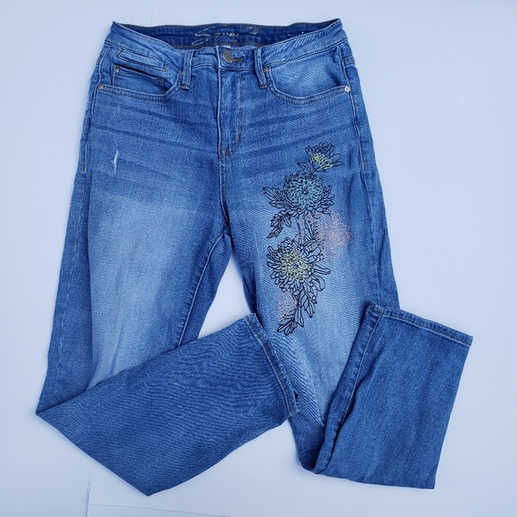 Seven7 High-rise Stivepipe Straight Flower embellished jeans size 8 - Picture 1 of 9